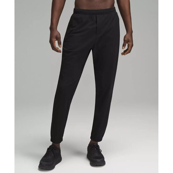 Surge Jogger Regular - Black - Picture 1 of 6